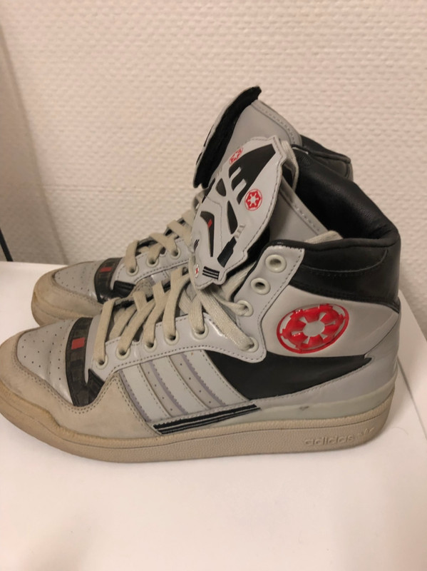 Chaussures Adidas Star Wars - Vinted