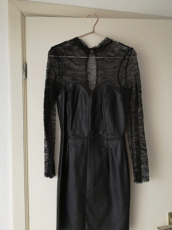 Robe Zara en dentelle et simili cuir noire - Vinted