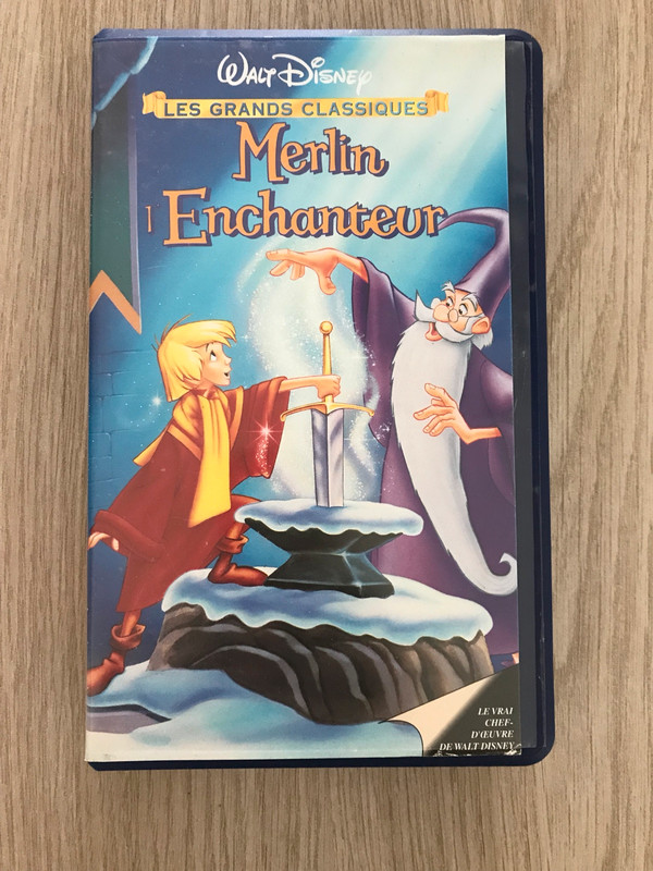 Vhs Walt Disney Merlin L Enchanteur Vinted