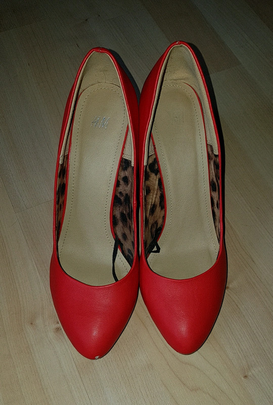 Zapatos rojos de H&M - Vinted