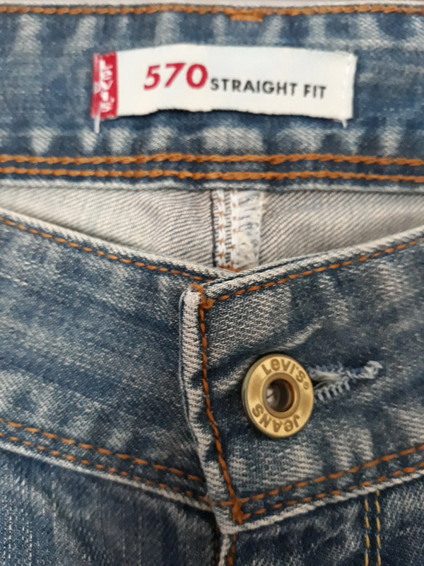 Jeans Levi's 570 Straight Fit - Vinted