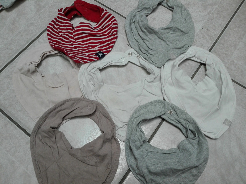 Lot 7 bavoirs foulards bandanas h&m - Vinted