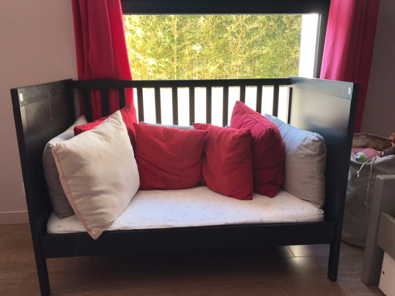 Lit Bebe A Barreaux Brun Noir Ikea Sundvik Vinted Lit Bebe A Barreaux Brun Noir Ikea Sundvik Vinted