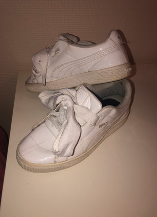 Puma Heart Blanches taille 35 comme neuves - Vinted