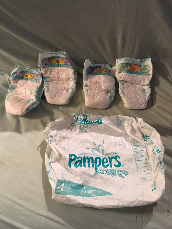 4 couches Pampers Baby Dry T. 4 pour poupée ou pour bébé NEUVE - Vinted