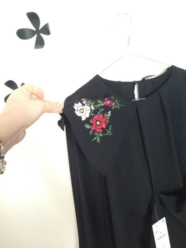 Zara blusa negra bordados flores nueva - Vinted