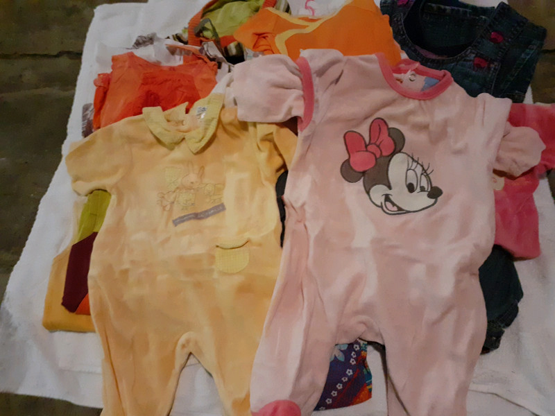 Bonjour Vend Vetements Bebe Fille De 1 Mois A 15 Mois Voir Photo Vinted Bonjour Vend Vetements Bebe Fille De 1 Mois A 15 Mois Voir Photo Vinted